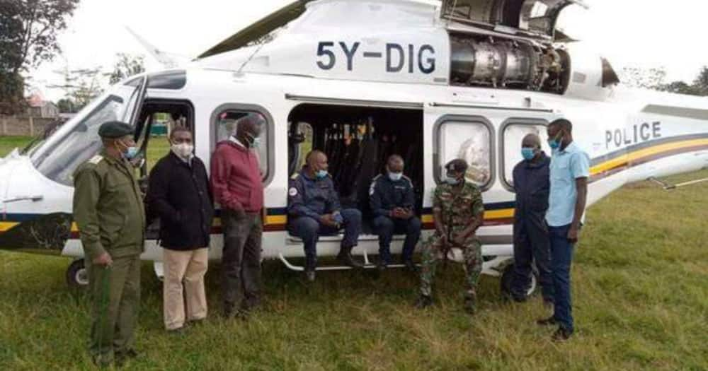 Mathira East Police Commander James Baraza (in jungle uniform) and the rescue team at Karatina Stadium on May 8, 2021. Photo: Nation.