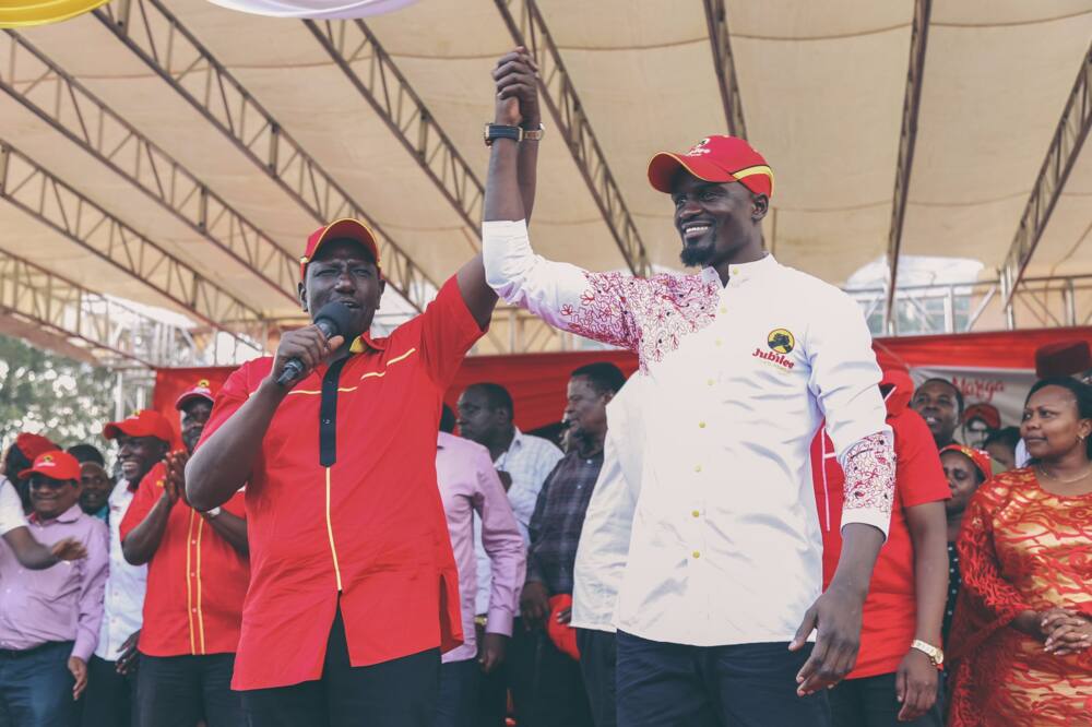 Kivumbi cha Kibra: William Ruto asalimu amri, ampongeza Imran japo shingo upande