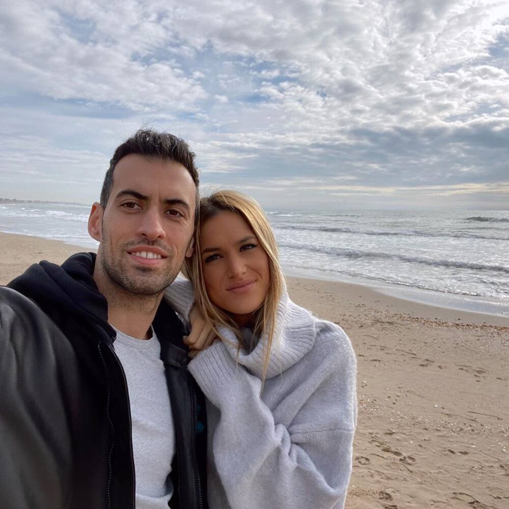 Barcelona players wives and girlfriends