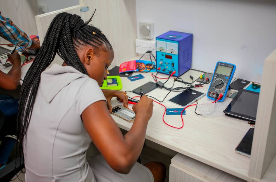 Amazing Nairobi shop using state of the art technology to repair phones, computers