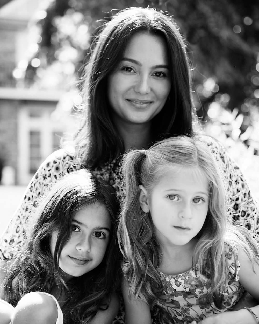 Эмма Хемминг с дочерьми