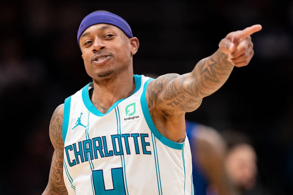 Isaiah Thomas #4 of the Charlotte Hornets