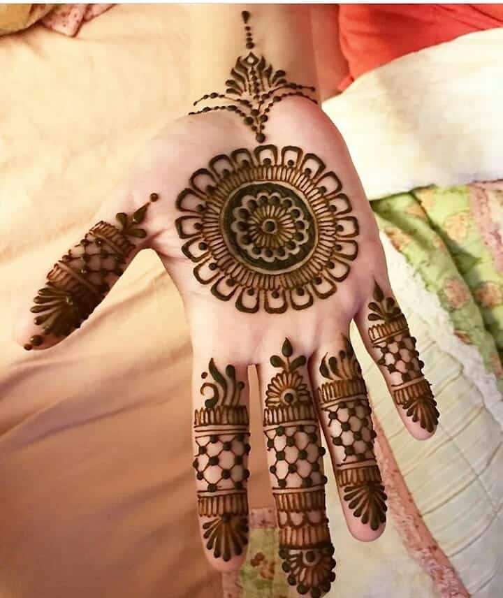 100+ Latest Front and Back Hand Mehndi Design Ideas | Styled