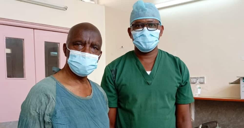 Governor Kivutha Kibwana and a Makueni doctor. Photo: Kivutha Kibwana.