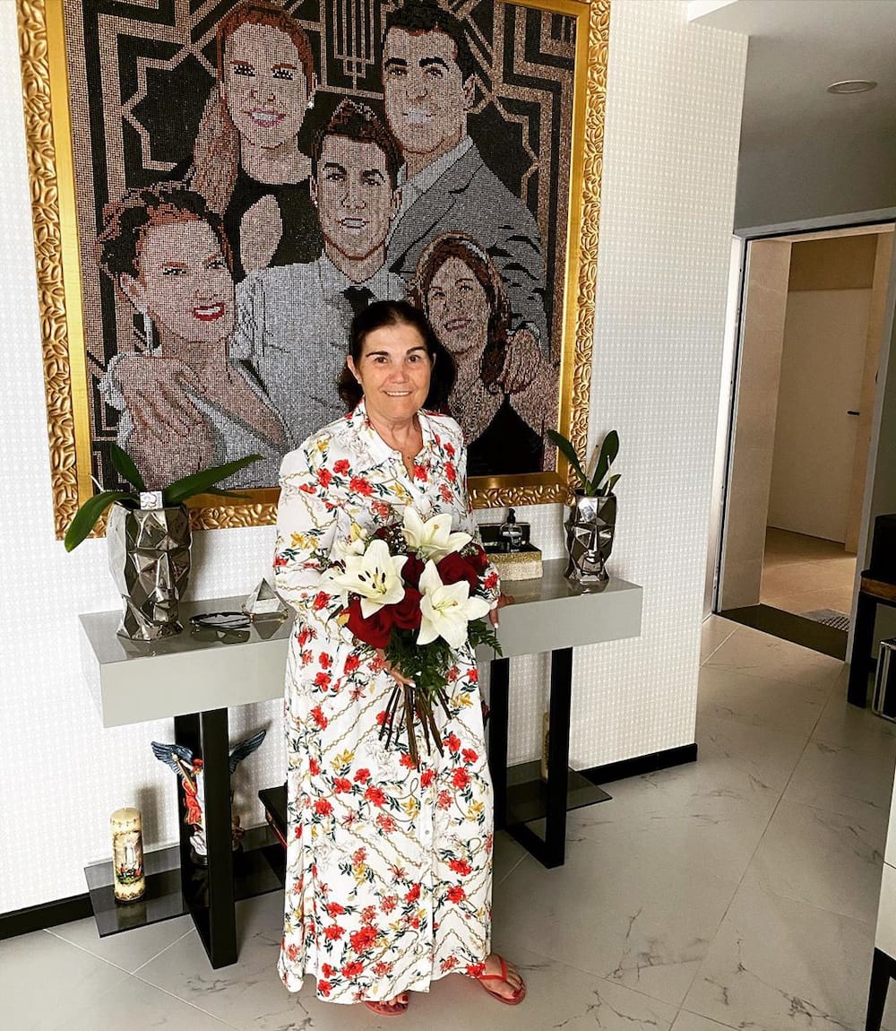 Cristiano Ronaldo gifts mum Dolores brand new Mercedes for Mother's Day