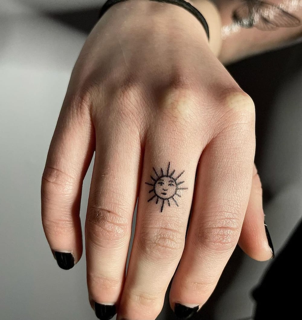 20 matching sun and moon tattoos for best friends and couples