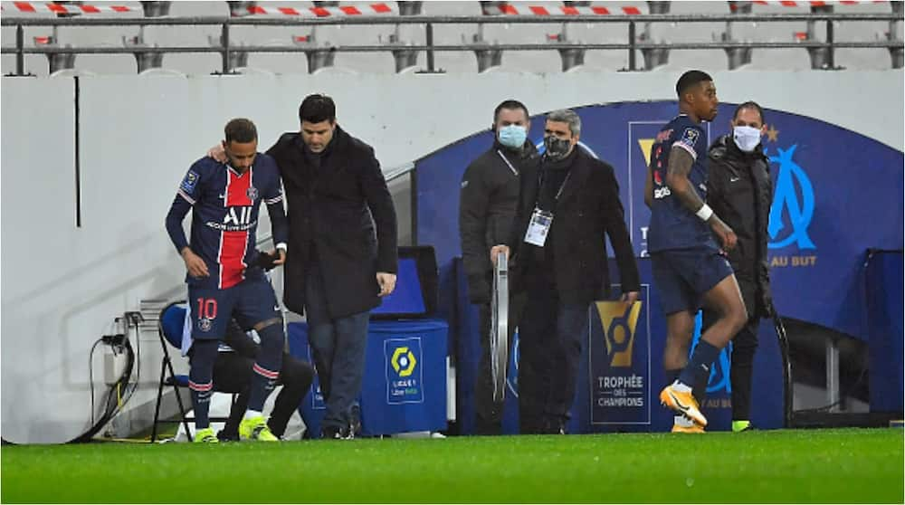 Mauricio Pochettino wins first trophy as PSG manager