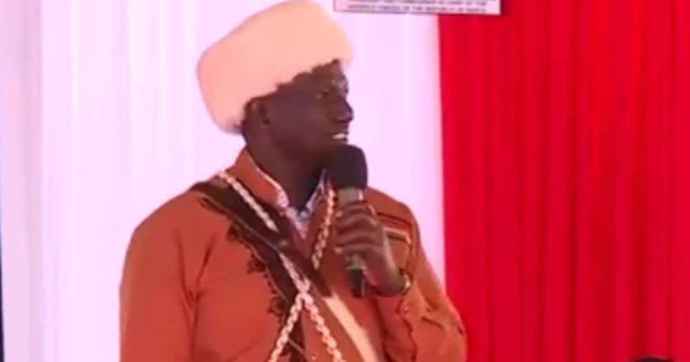 Section of Kikuyu elders want DP Ruto to stop donning Kikuyu's traditional attire