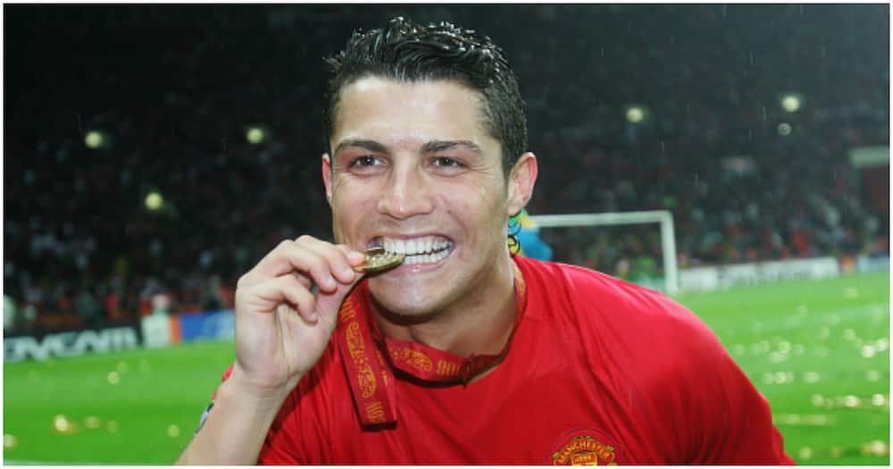 Cristiano Ronaldo celebrates after winning a title with Man United. Photo: Getty Images.