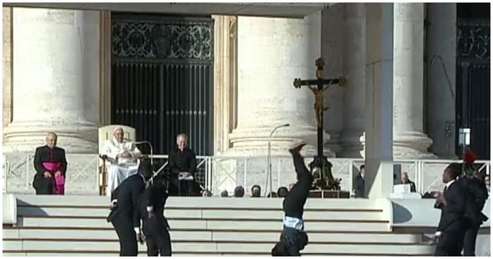 The Pope Francis was excited by Kenyan acrobats who performed at the Vatican News. Photo: Vatican News.