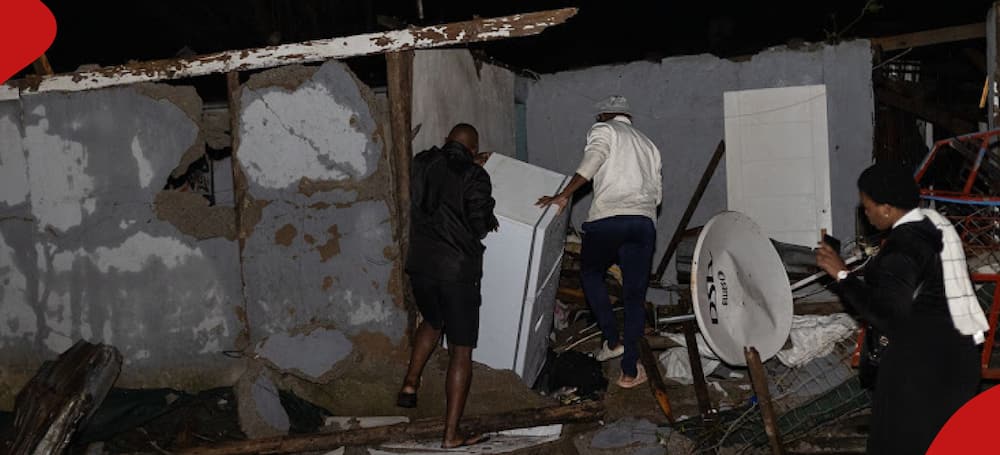 Strong winds kill seven people in South Africa.