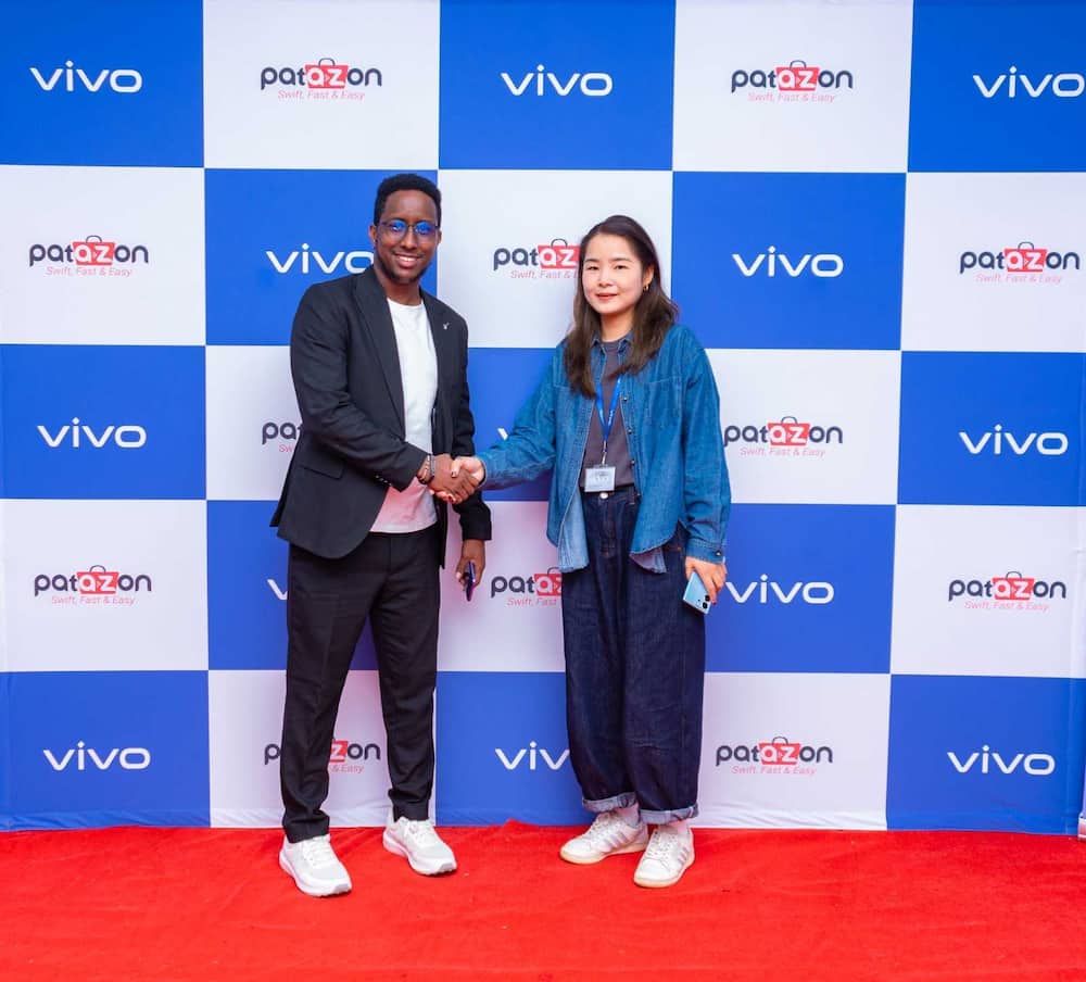 Omar Mohammed Noor- Patazone CEO and Joey Chen Head of Vivo Marketing