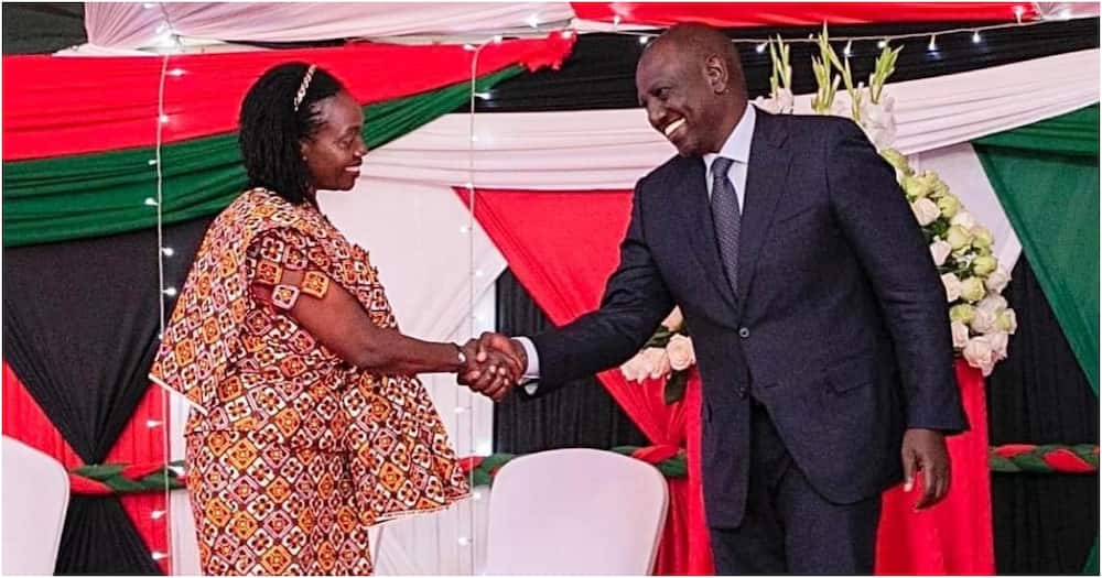 Deputy President William Ruto and Martha Kaura shaking hands. Photo: William Ruto.