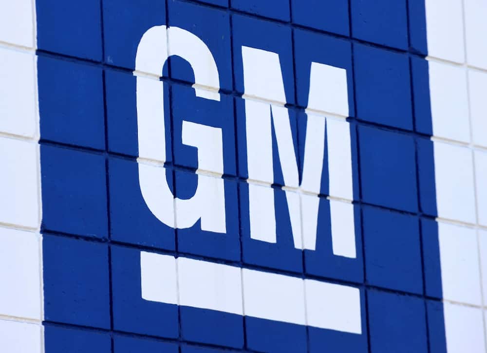 General Motors retained its position atop US auto sales, but most other firms suffered losses in the latest three months