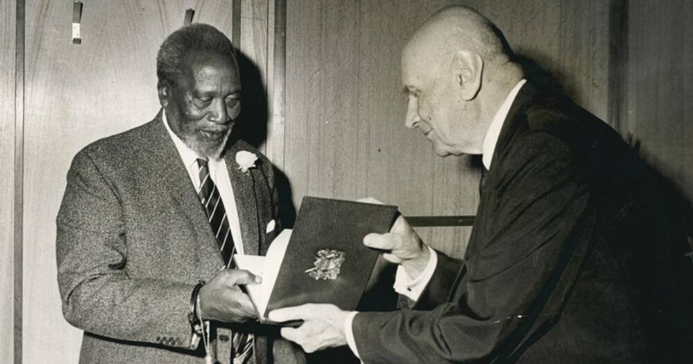 Leon Baraski (r) was Kenya's first CBK governor.