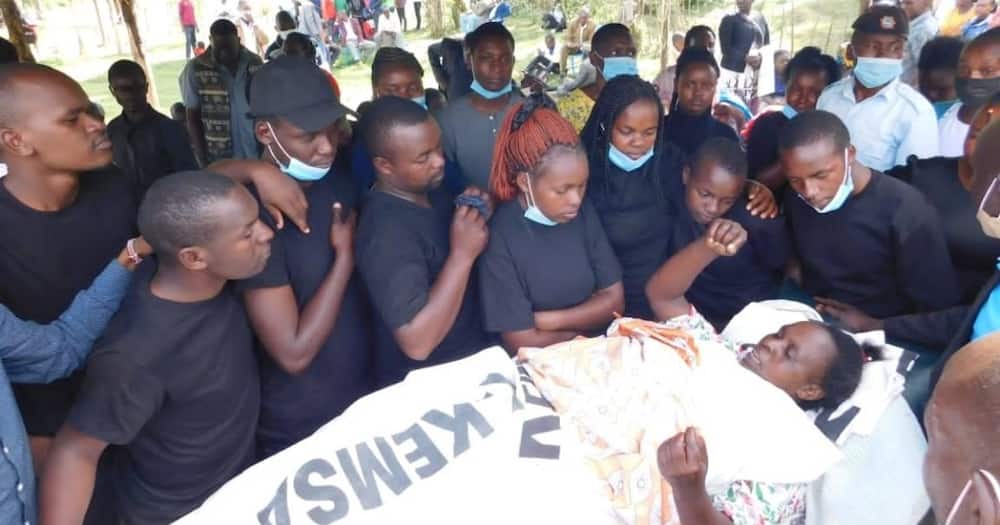 Bomet: Emotional Moment as Ailing Woman Arrives at Husband's Burial in Ambulance, Hospital Bed