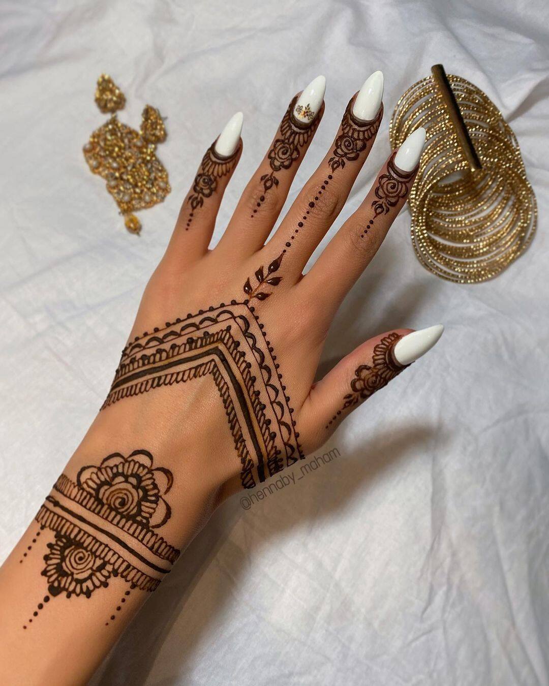 Aasan Mehndi Cone Designs Simple For Back Hand #backhandmehndidesign  #mehndidesign | Aasan Mehndi Cone Designs Simple For Back Hand  #backhandmehndidesign #mehndidesign | By Mahima Mehandi ArtFacebook