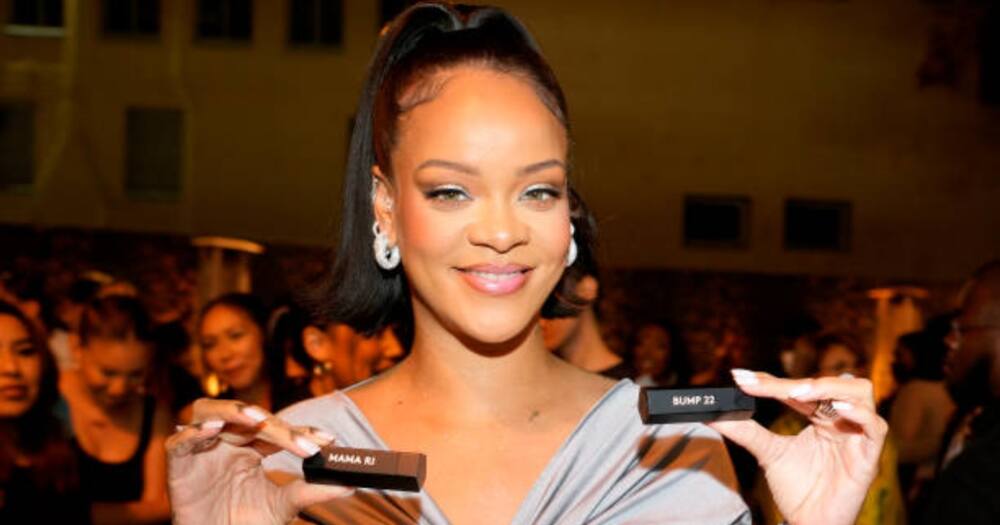Rihanna is a billionaire worth KSh 197 billion.