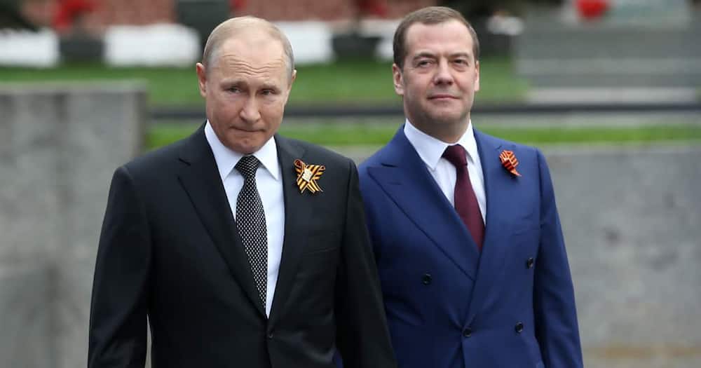 Dmitry Medvedev says countries will be met with war should they arrest Vladimir Putin