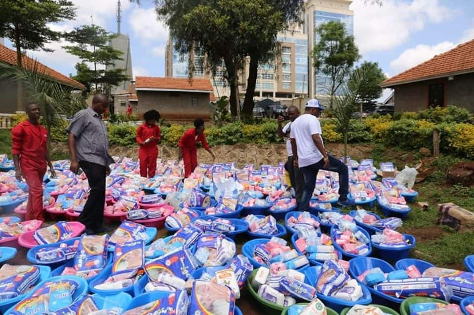 Sonko makes first public appearance since release from custody, treats new mothers to early Christmas