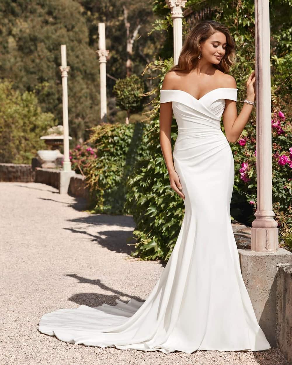 Crepe material styles for wedding dresses