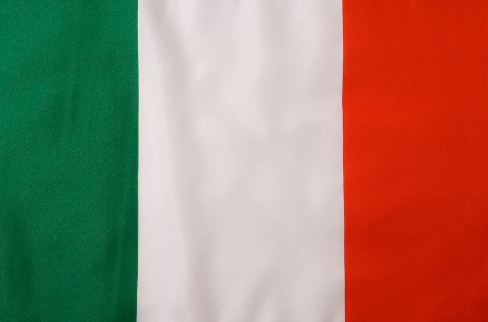 red white green flag horizontal
