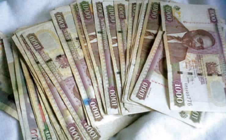 Kenyans bid goodbye to old KSh 1000 notes, usher in new generation currency