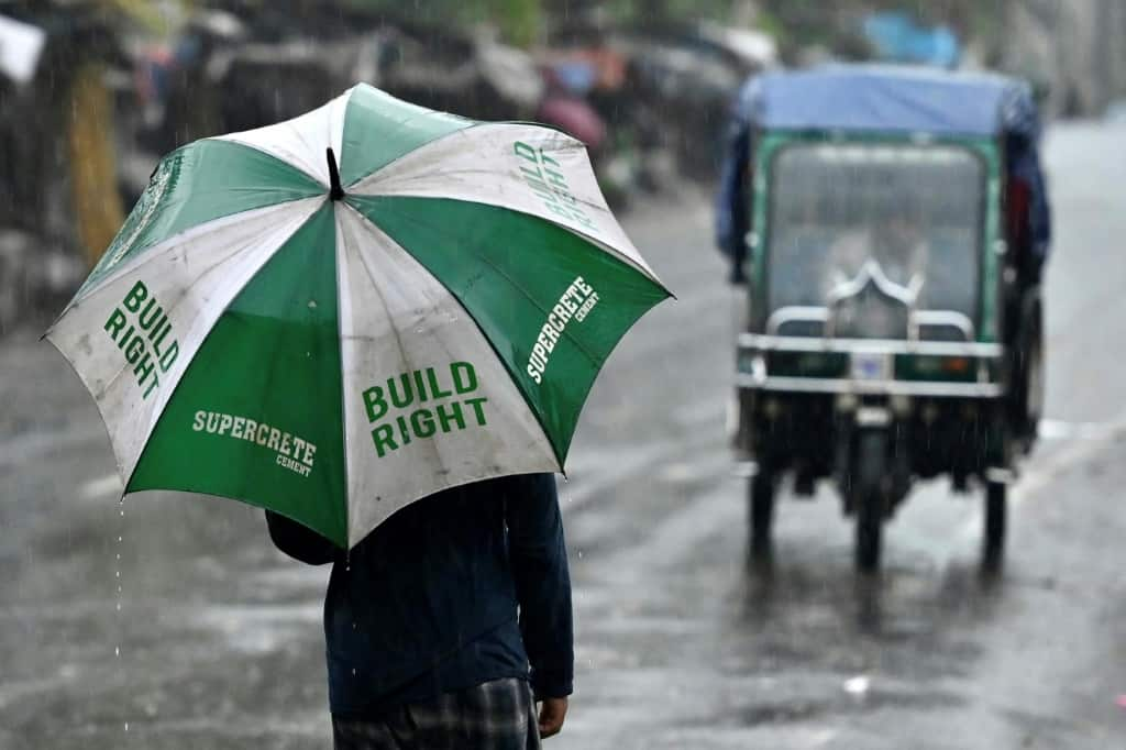 16 Dead, Million Seek Shelter As Cyclone Hits Bangladesh - Tuko.co.ke