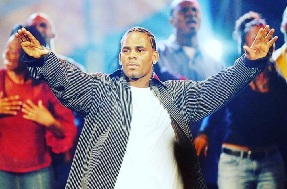 Aliyemlipia R Kelly dhamana ili kuachiliwa huru adai pesa zake