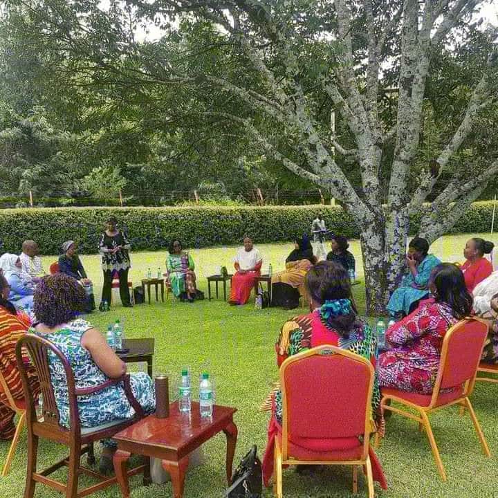 Nicholas Biwott afanya akutana na kikosi cha viongozi 17 cha wanawake kutoa Mlima Kenya