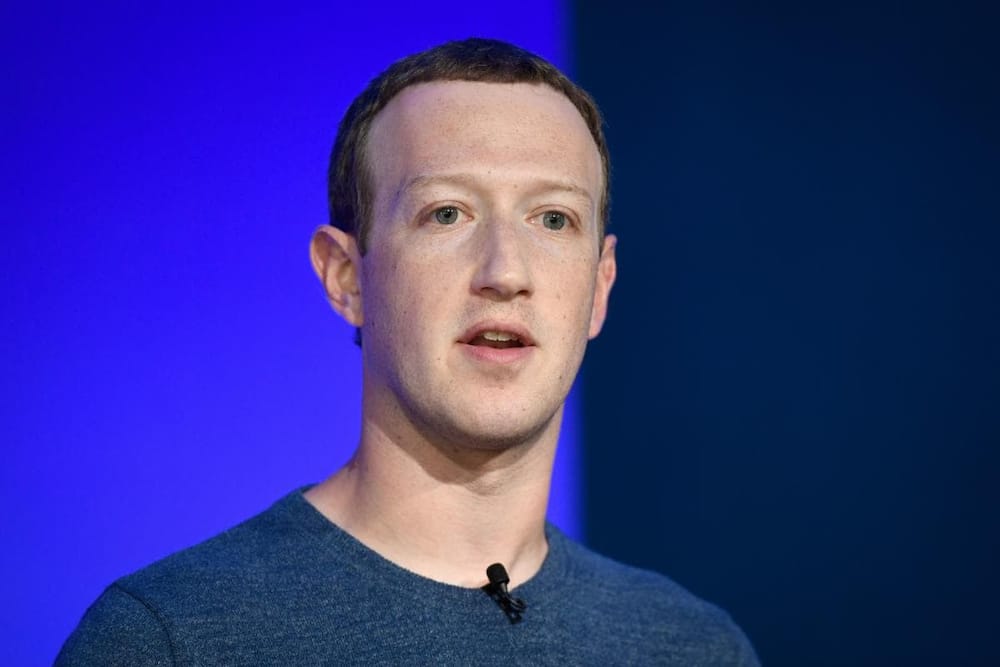 Facebook to hire 10k people to develop a platform that allows virtual communication.