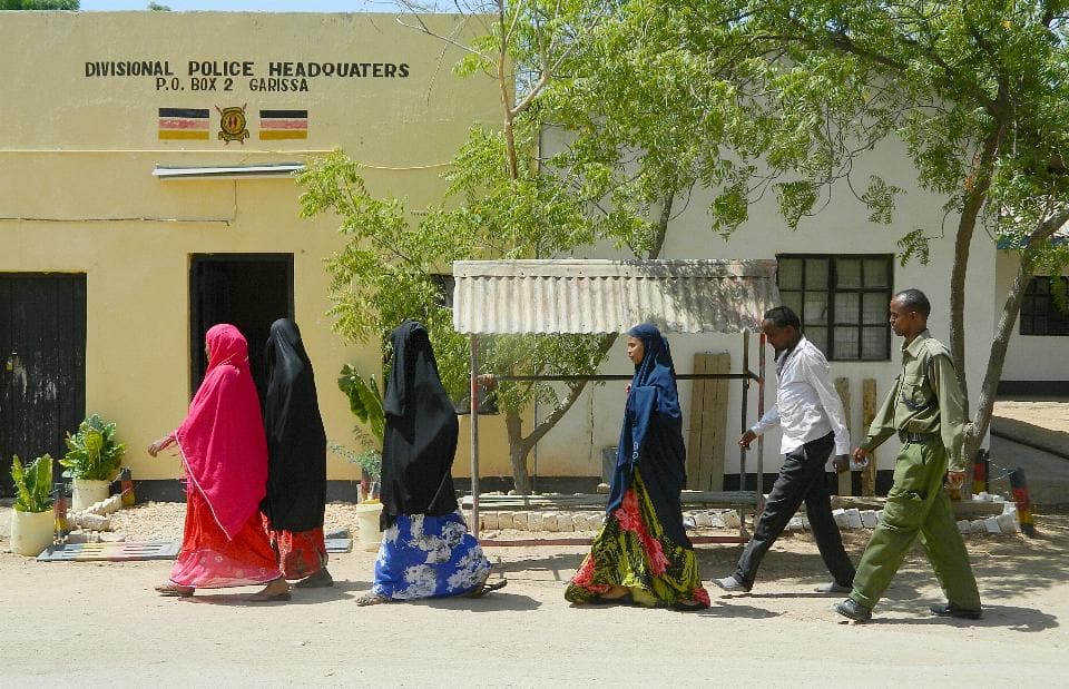 Brave and patriotic taxi driver drives suspected terrorists straight to Garissa police camp