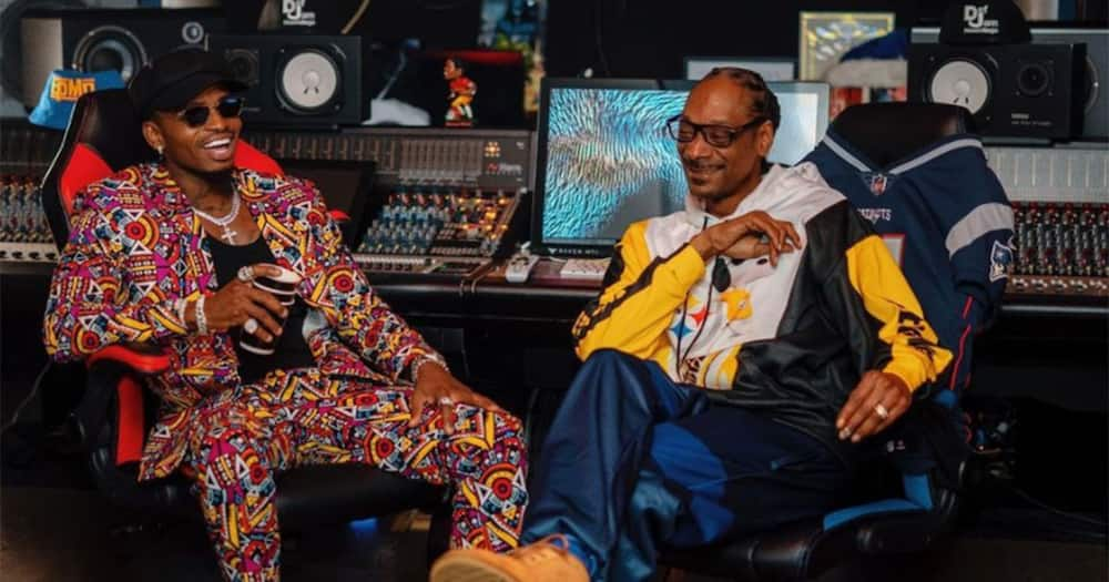 Diamond and Snoop Dogg.