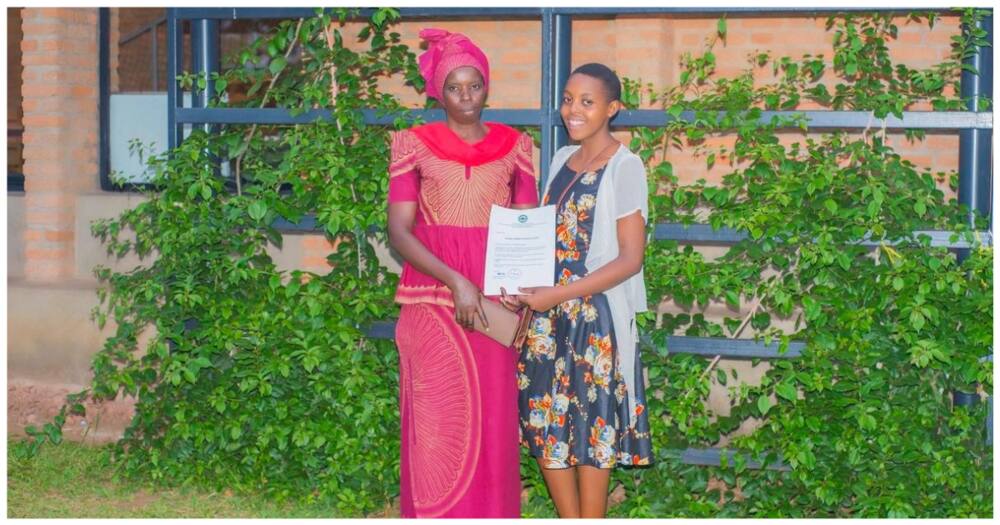 Amina Uwikuzo: Girl Spotted Selling Fruits on Roadside While Studying Gets Fully Funded Scholarship