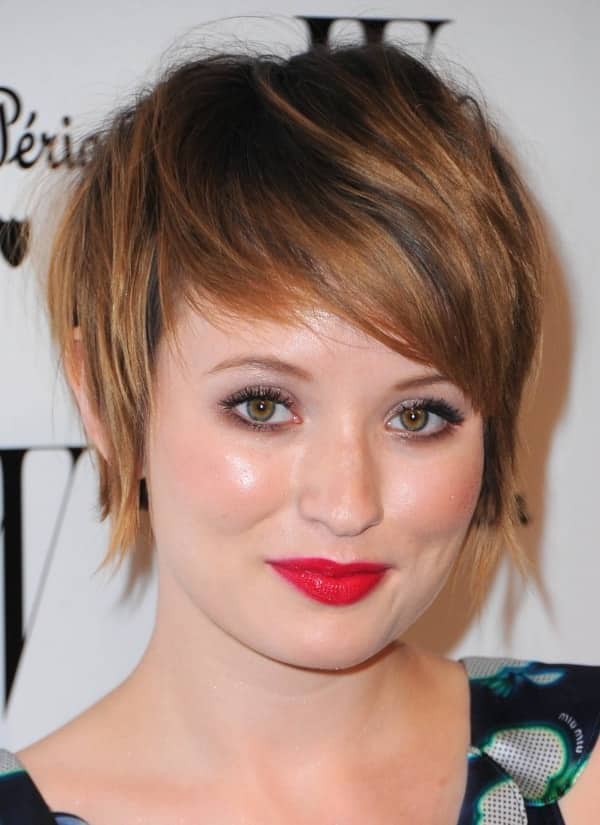 31 Short Hairstyles For Round Faces - StyleSeat