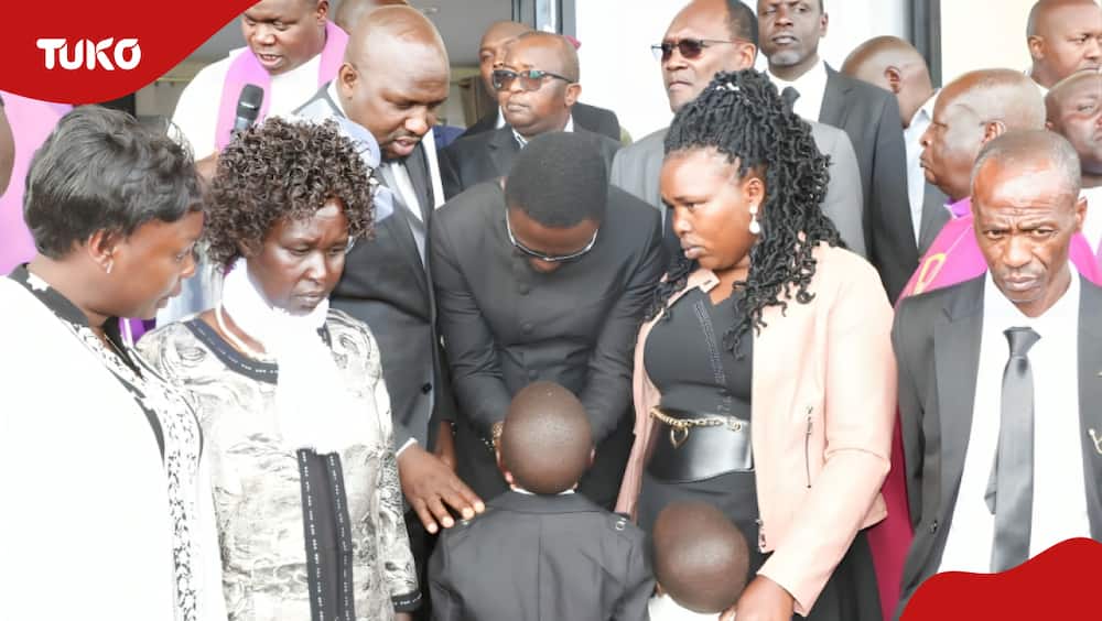 Sports CS Ababu Namwamba condoles with Kelvin Kiptum's wife, Asenath Rotich and children, Caleb and Precious, and mother Mary Kangogo.