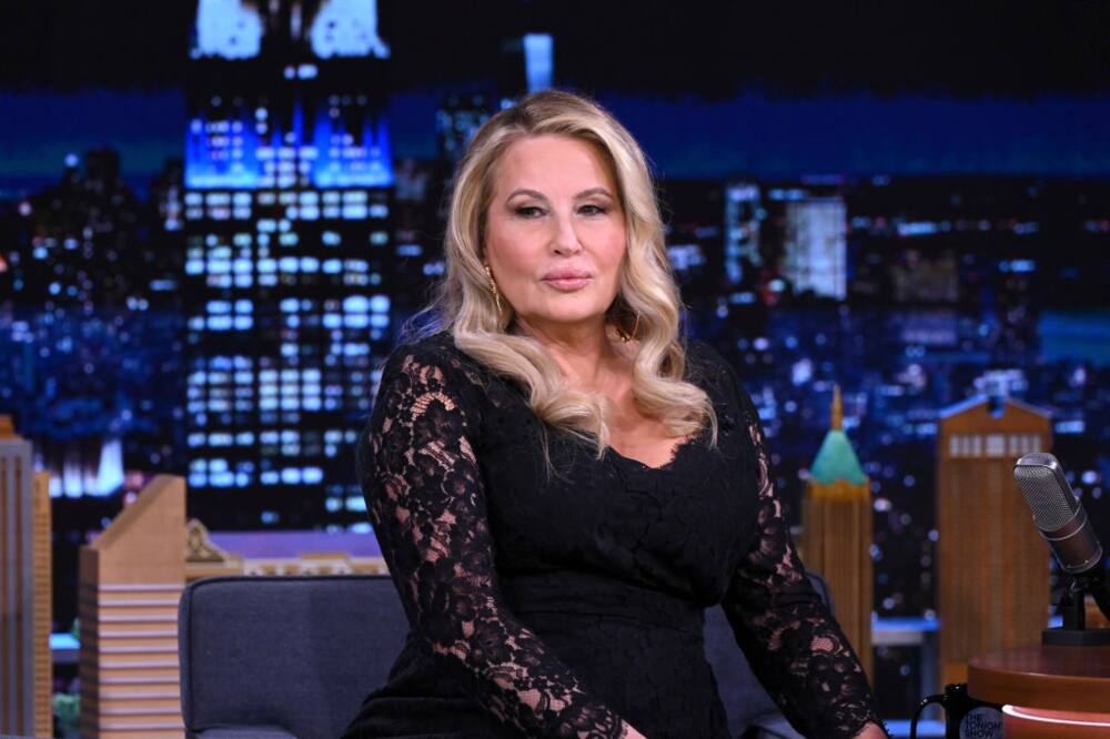 What is Jennifer Coolidge's net worth?