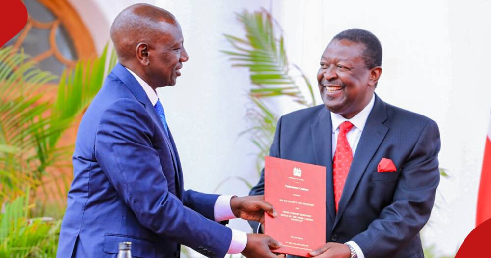 Mudavadi asked William Ruto to act decisively in the fight against corruption.