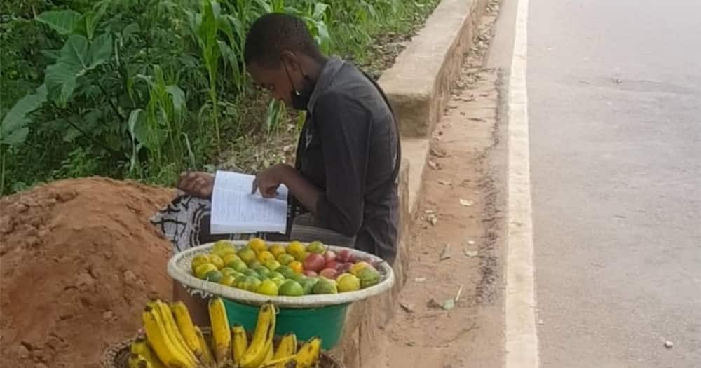 Well-Wishers Come Together to Help Student Selling Fruits on Roadside While Studying