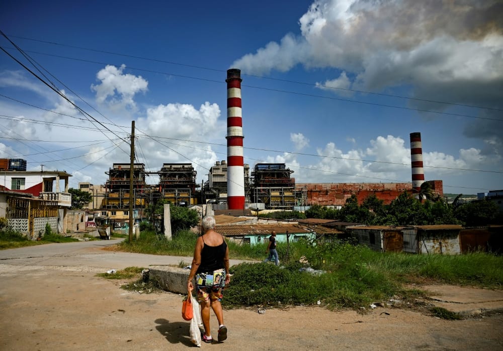 For weeks now, Cubans have had to deal with regular cuts, sometimes lasting hours at a time, due to generation failures and maintenance work on thermoelectric plants