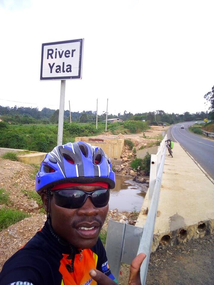 JKUAT university student cycles over 500 km to encourage use of bicycles in Kenyan cities and towns