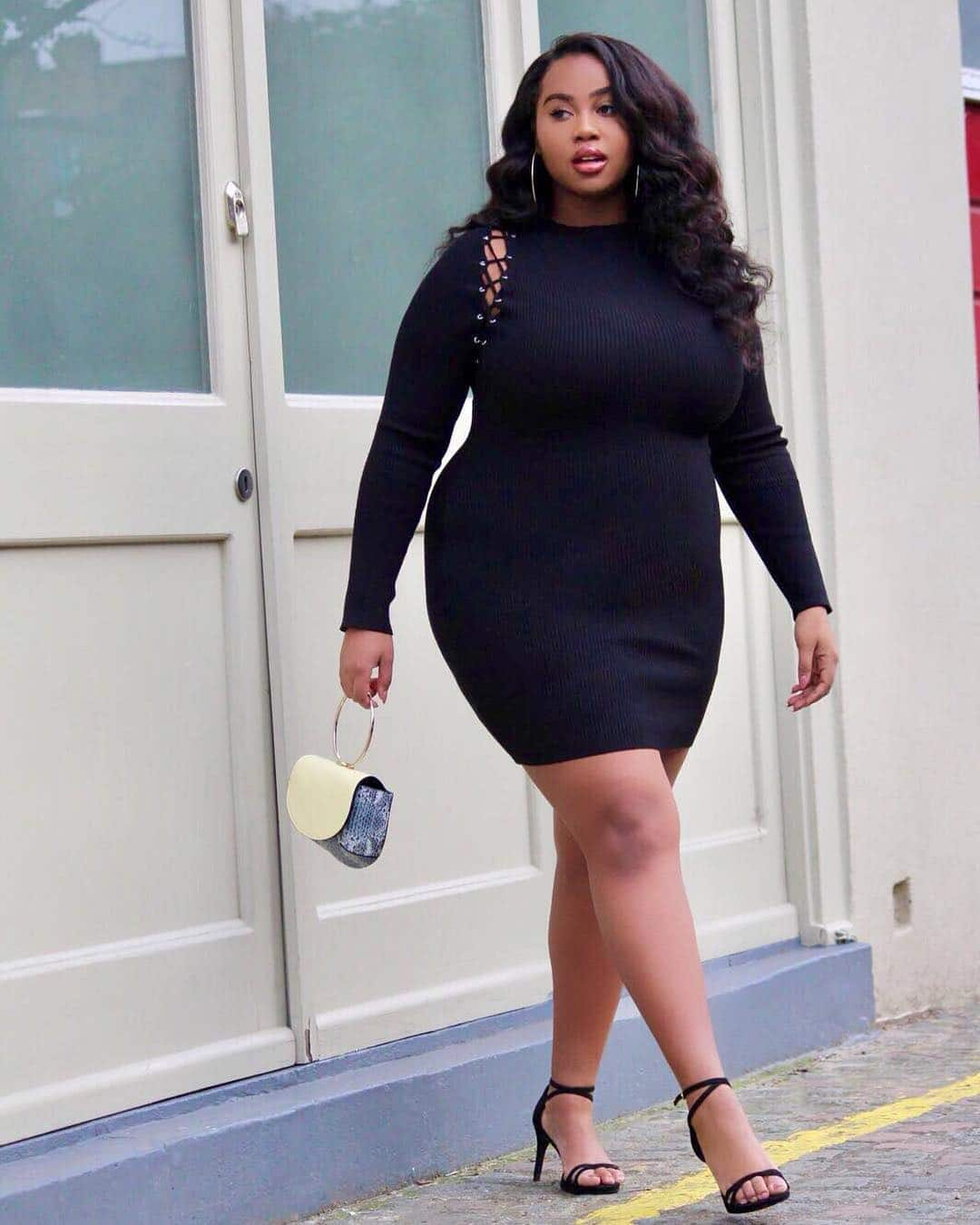 dresses for ladies with big hips