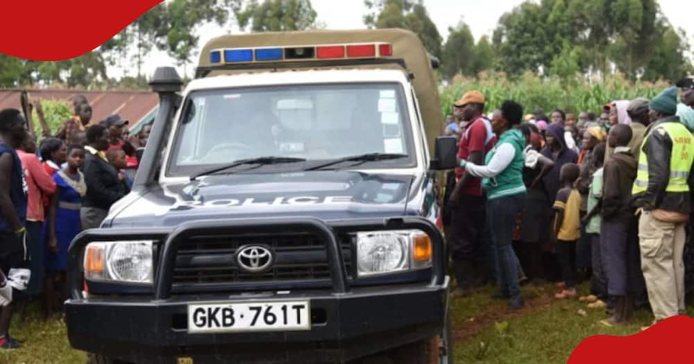 Kenyans around a police vehicle at a crime scene