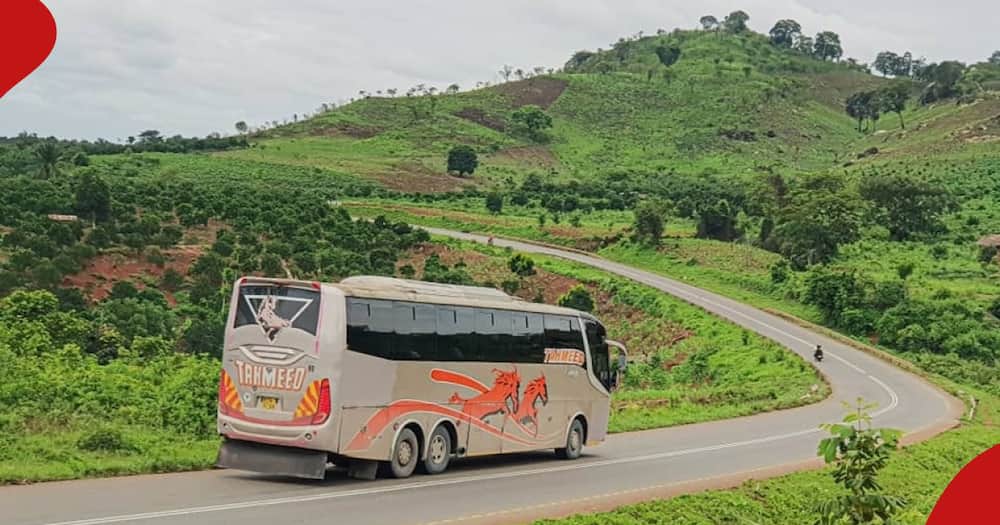 Tahmeed bus on a Kenyan road