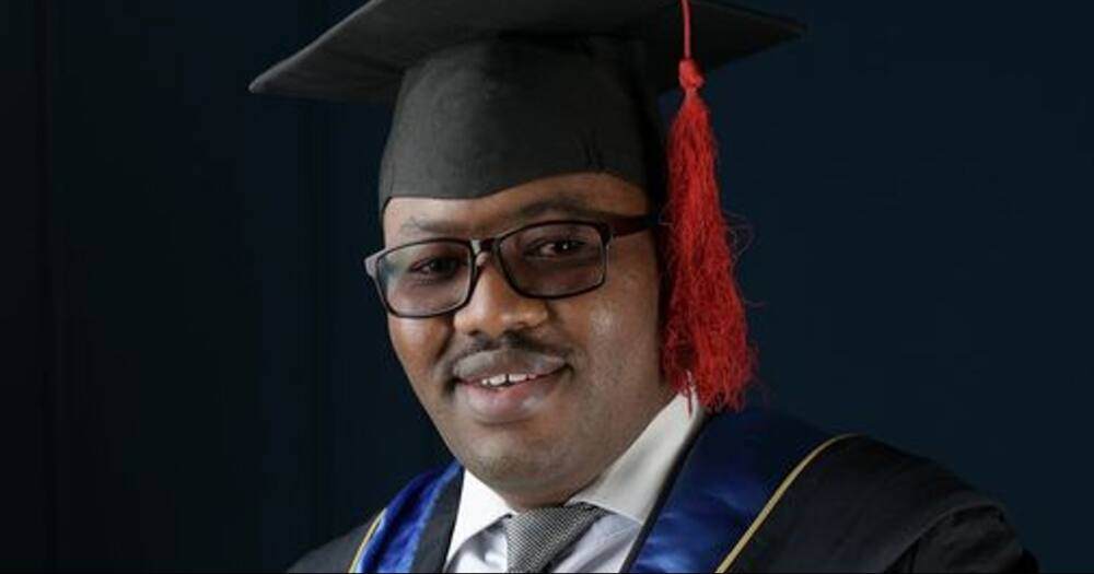 Man who came to Nairobi to hustle graduates with degree without parents' knowledge.