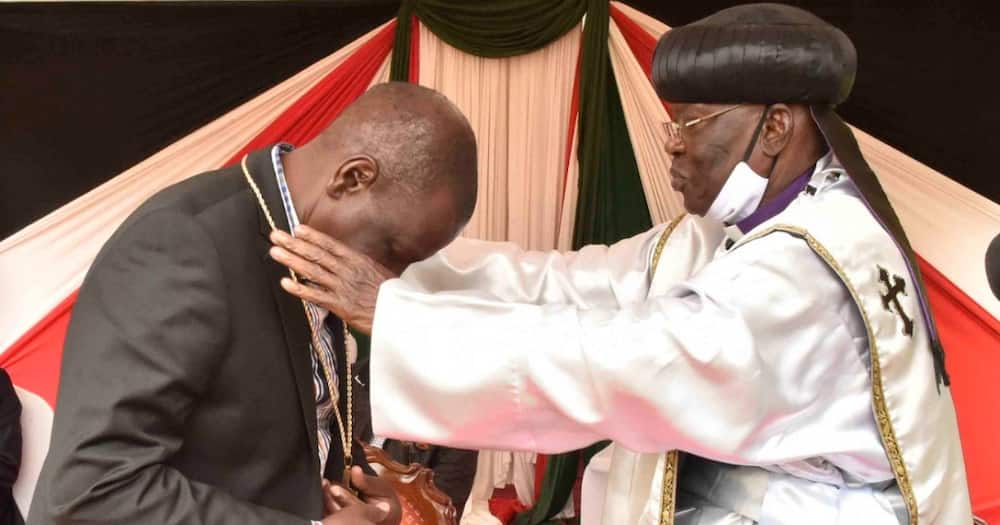 Ruto hints he can't work with Uhuru unless they agree: "We must build true bridges"