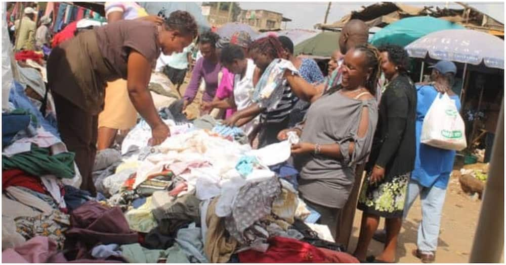 Mtumba traders selling to customers.