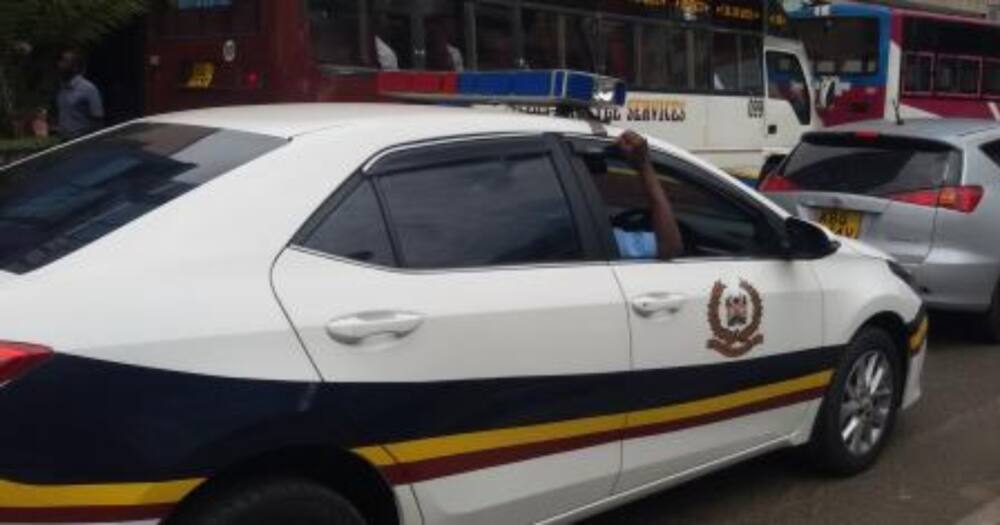 Police in Nairobi launched a search for a drunk motorist who sped away with their phone and gun.