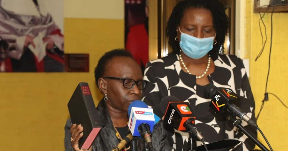 Auditor-General Nancy Gathungu (l) says the Ministry of Health cannot account for KSh 1.1 billion in the 2019/2020 budget. Photo: Auditor General, Kenya.