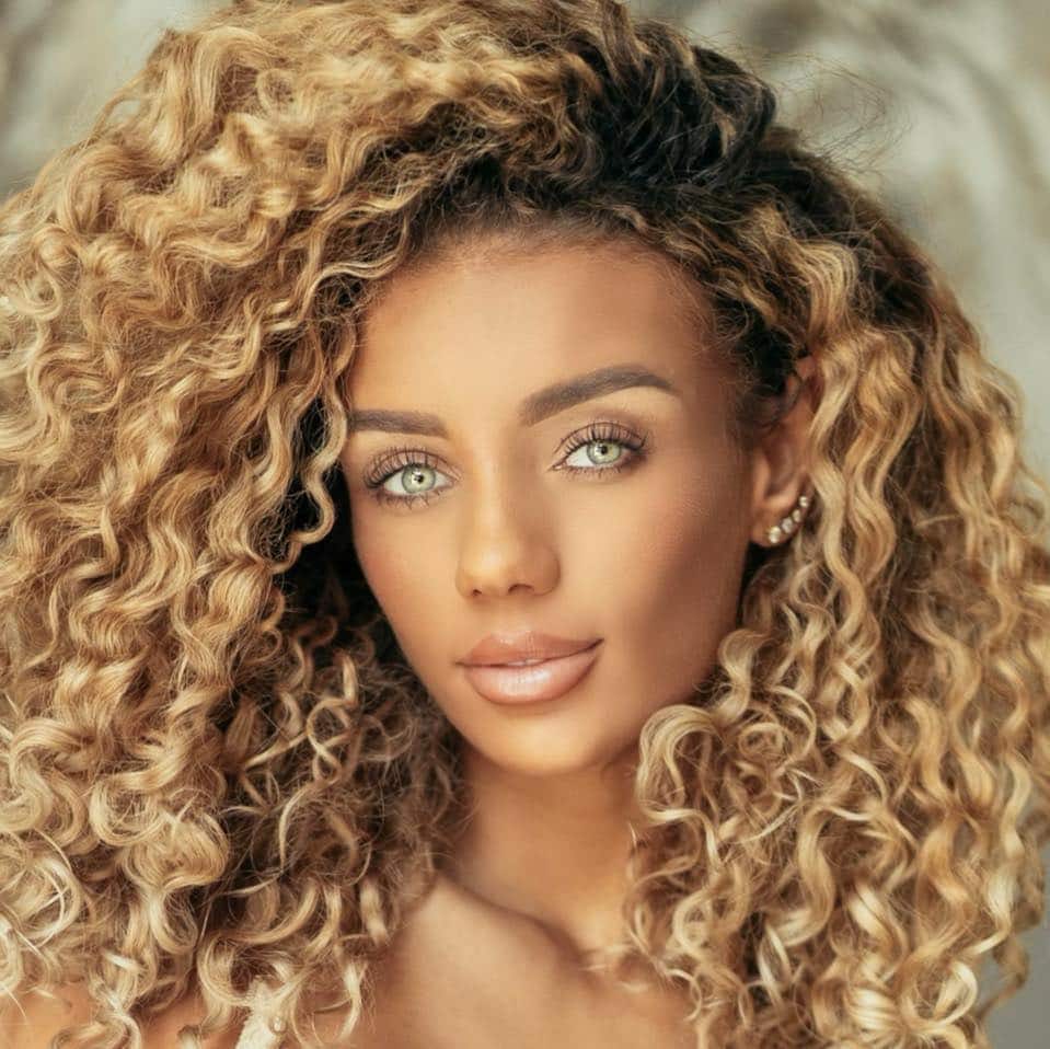 Jena Frumes ethnicity, background, parents, workout, siblings, net